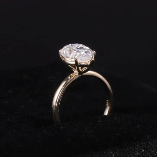 18K gold 4.0 carat pear-shaped Moissanite Ring - Image 3