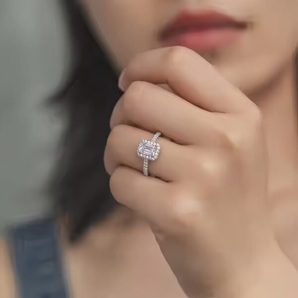 1.0ct Baguette Moissanite Engagement Ring - Image 2