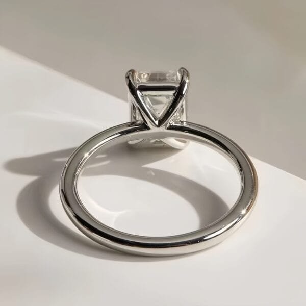 18K Gold 4.0 Carat Moissanite Engagement Ring - Image 7