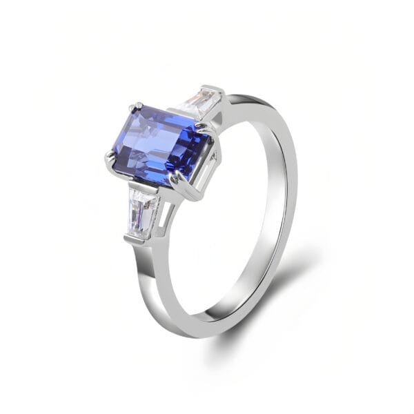 3.5 carat royal Sapphire Ring - Image 2