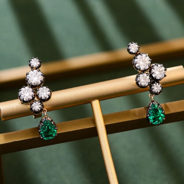 Pear-Shaped Zambian Emerald Gemstone Stud Earring - Image 8