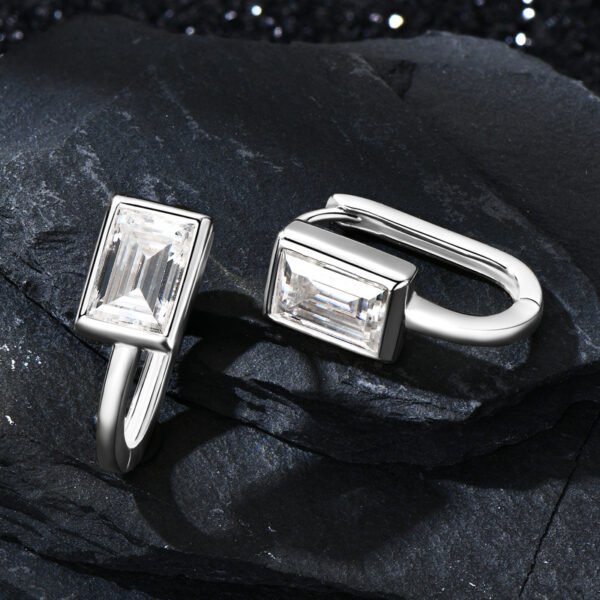 Cool Feel U Shape 1.2 Carat Moissanite Diamond Earring - Image 9