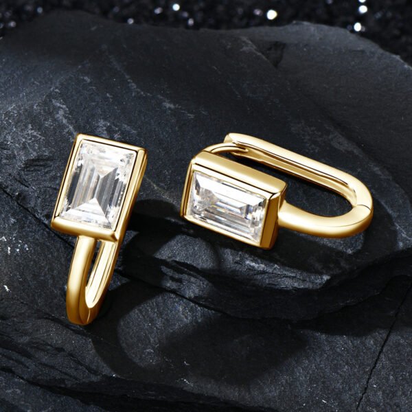 Cool Feel U Shape 1.2 Carat Moissanite Diamond Earring - Image 4