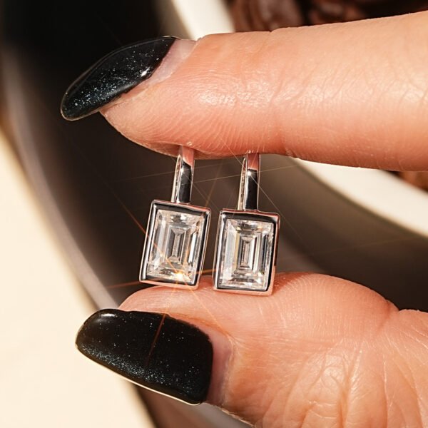 Cool Feel U Shape 1.2 Carat Moissanite Diamond Earring - Image 5