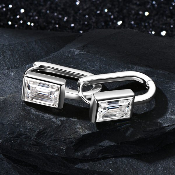 Cool Feel U Shape 1.2 Carat Moissanite Diamond Earring - Image 6