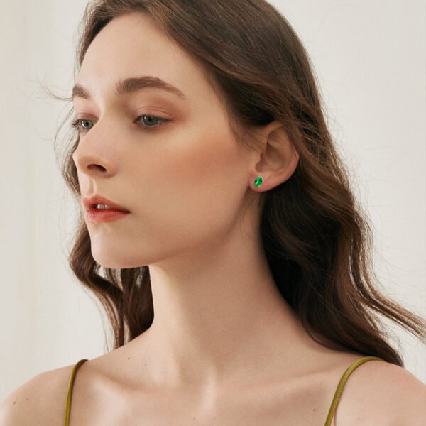 Teardrop Emerald Stud Earring - Image 4