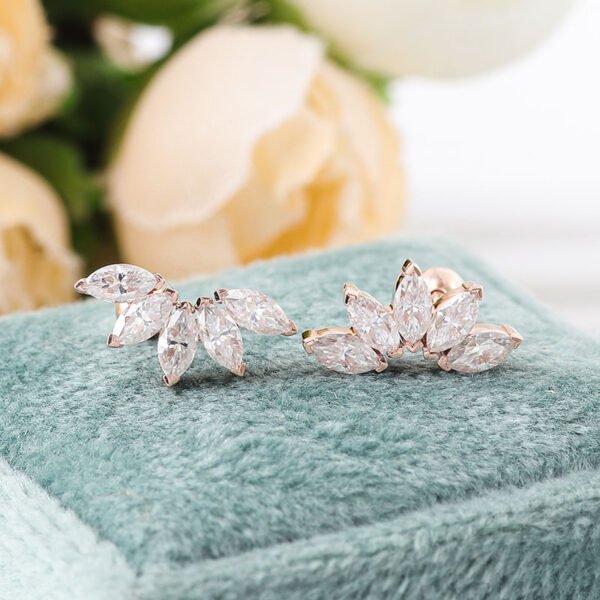 Crown Shaped Moissanite Stud Earring - Image 6