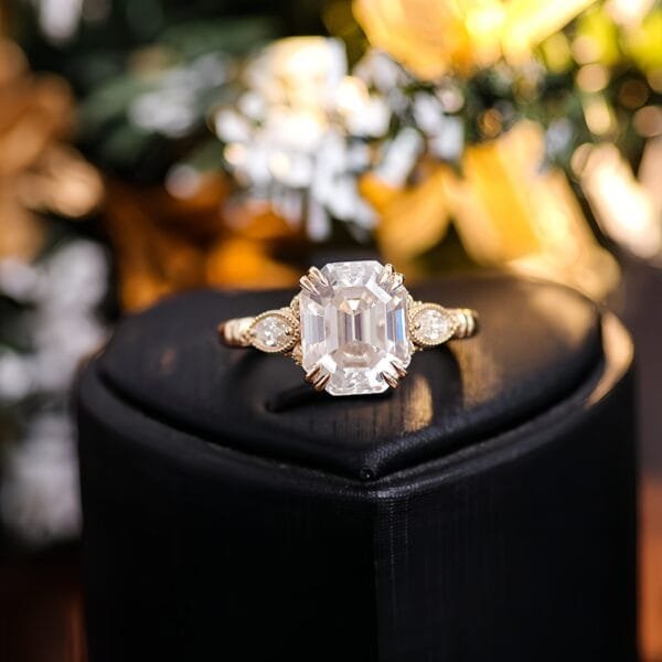 18K White Gold Moissanite Ring - Image 5