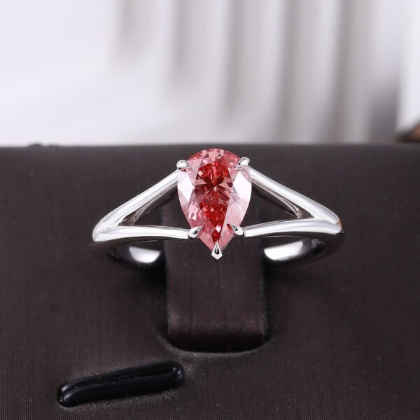 1.0ct Lab-Grown Pear Shape Split Shank Engagement Ring - Image 7