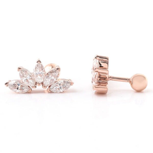 Crown Shaped Moissanite Stud Earring - Image 7