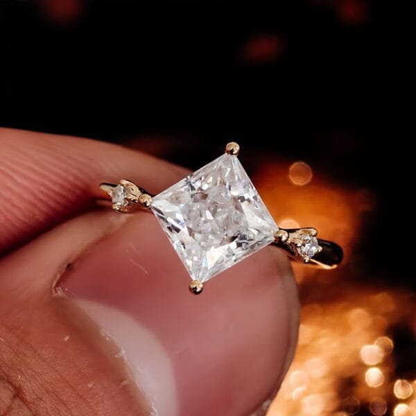 18K Pure Gold 2.0 Carat Moissanite Engagement Ring - Image 3