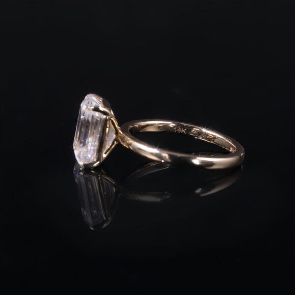 18K Gold 4.0 Carat Moissanite Engagement Ring - Image 4