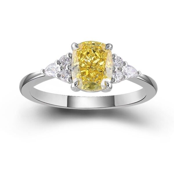 1.0 carat rectangular yellow diamond Ring - Image 3
