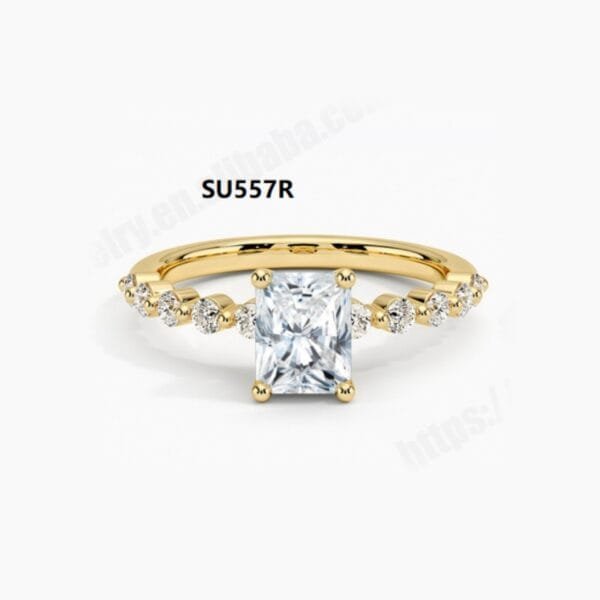 1.0 ct vvs moissanite custom Engagement Ring - Image 4