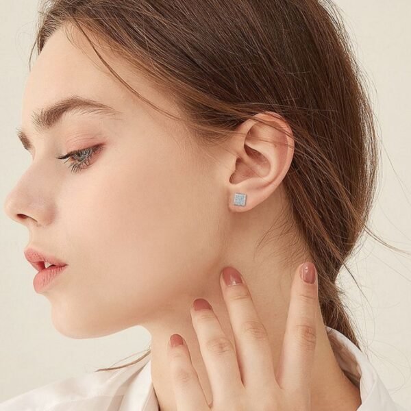 Luxury Square Moissanite Stud Earring - Image 9