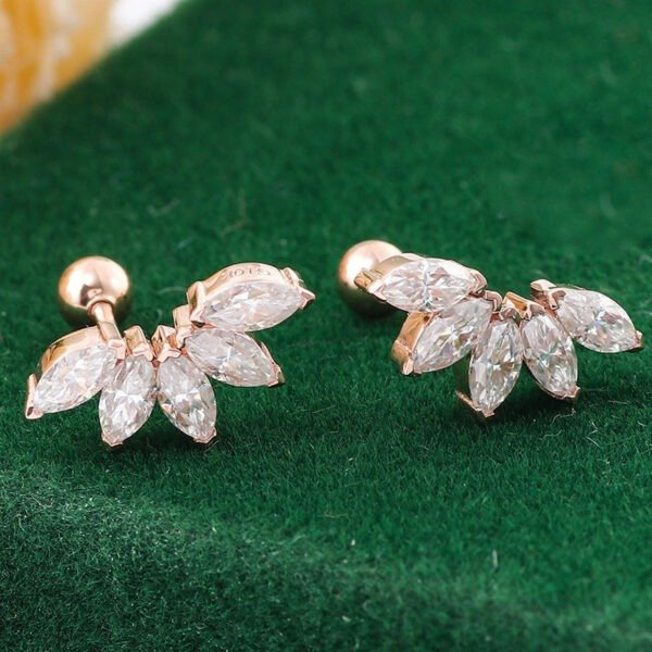Crown Shaped Moissanite Stud Earring - Image 4