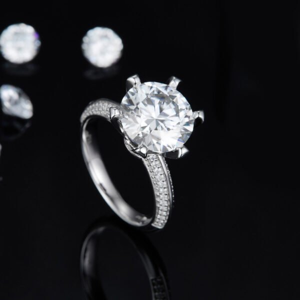 5 carat moissanite silver plated 18k gold diamond wedding ring - Image 9