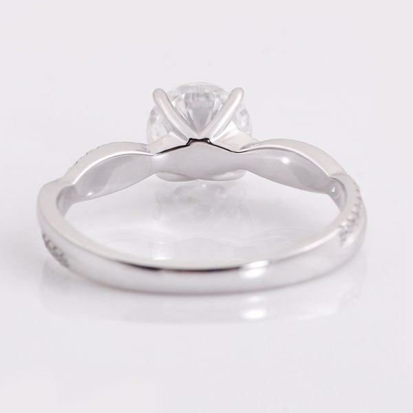 Elegant Twisted Band Moissanite Engagement Ring - Image 4