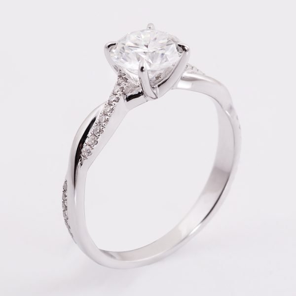 Elegant Twisted Band Moissanite Engagement Ring - Image 3