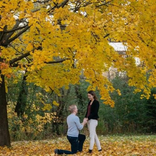 112112018064817-jared-and-larissa-fall-leaves-proposal