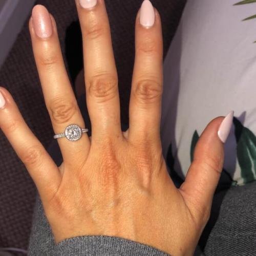 124032019112000-james-allen-halo-engagement-ring