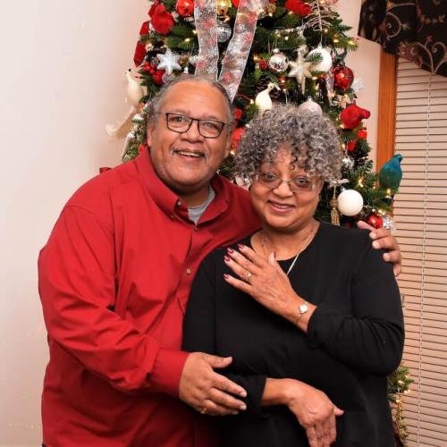 127012019090811-herchel-lonnie-christmas-tree